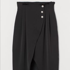 3/$30 NWT Black Midi Skirt with Slit